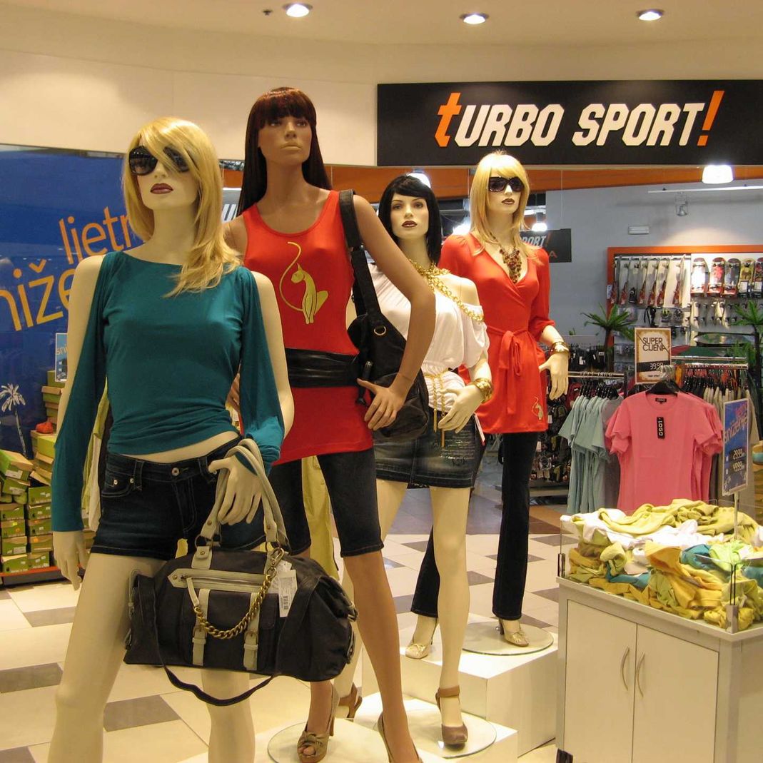 lutka, športna lutka, športna trgovina, dekoracija, izložba, merchandising