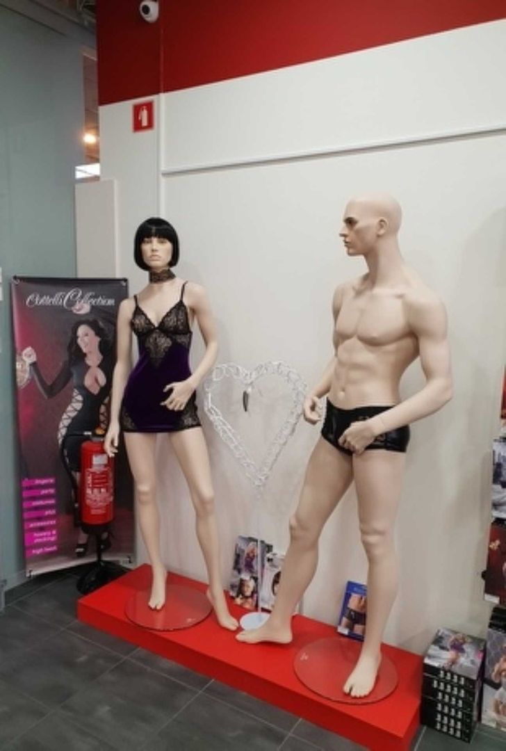seksi lutka, sex shop, erotična trgovina, erotične lutke